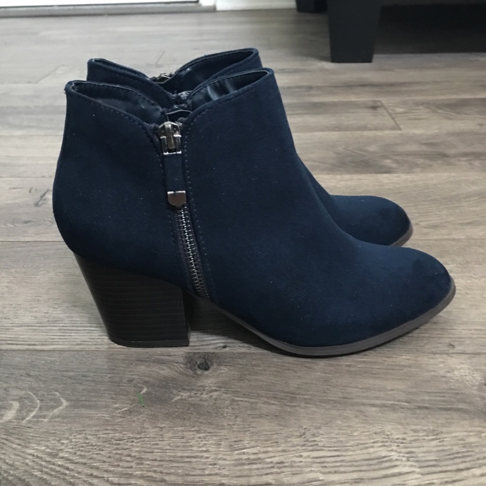 Style & Co Masrinaa Booties (7W)